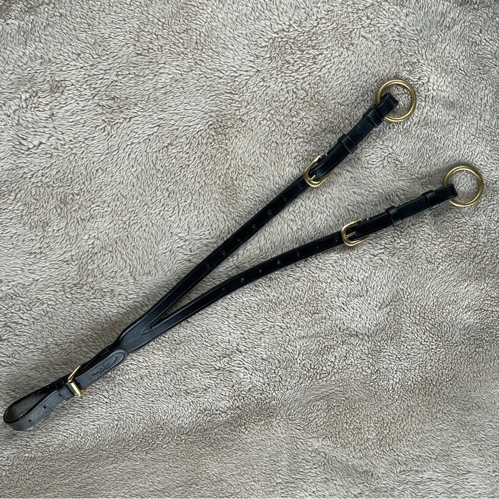 Dy’on running martingale attachment black/brass. Pony/cob